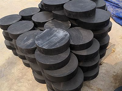新北区板式橡胶支座由若干层橡胶片与薄钢板经加压硫化
